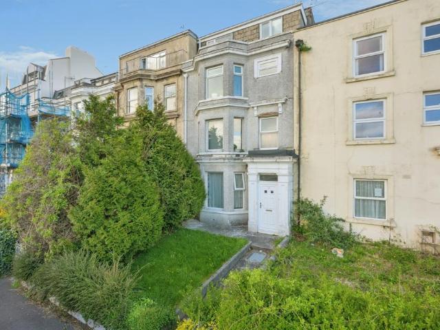 Flat for sale in Mount Wise
