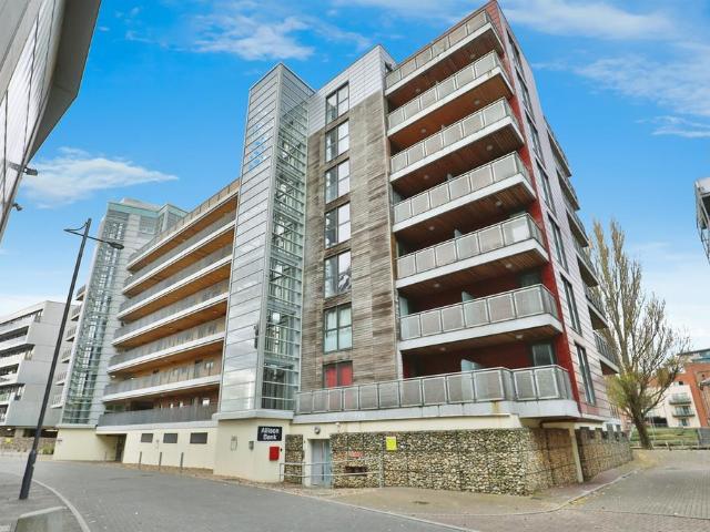 Flat for sale in Lakenham, East Bank