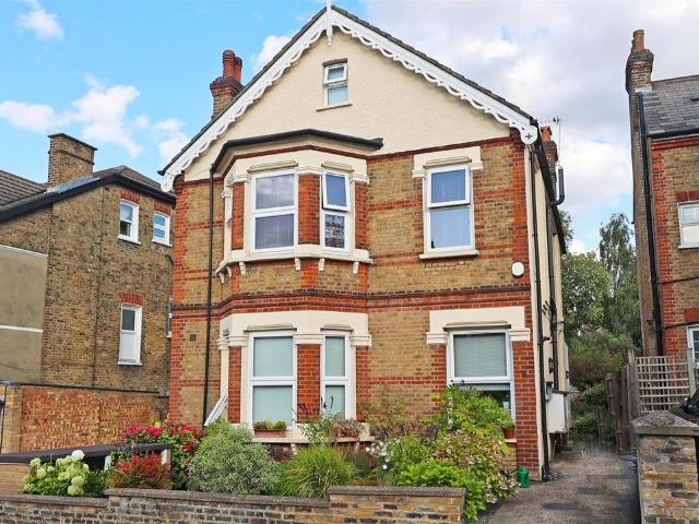 Flat for sale in London Borough of Croydon, Greater London
