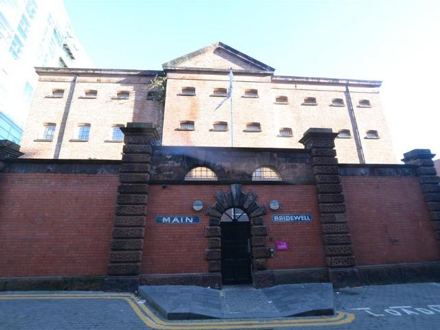 Flat for sale in Pride Quarter, Liverpool