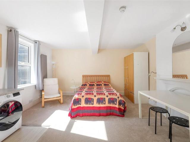 Flat for sale in Pimlico, Greater London