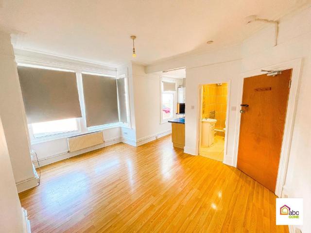 Flat for sale in Alton Barnes, Isle Of Man