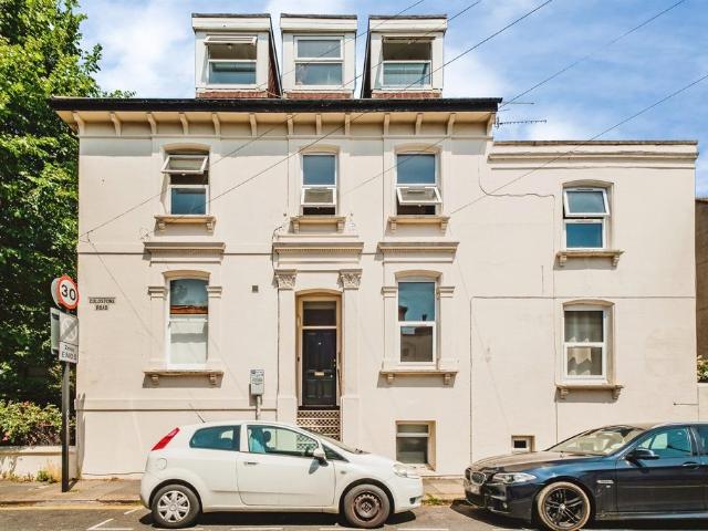 Flat for sale in Aldrington