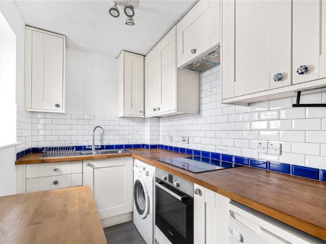 Flat for sale in Wandsworth, Isle Of Man