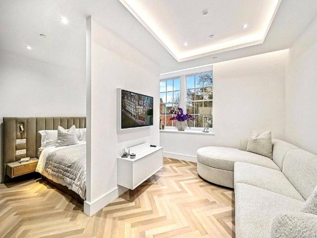 Flat for sale in The Borough, Isle Of Man