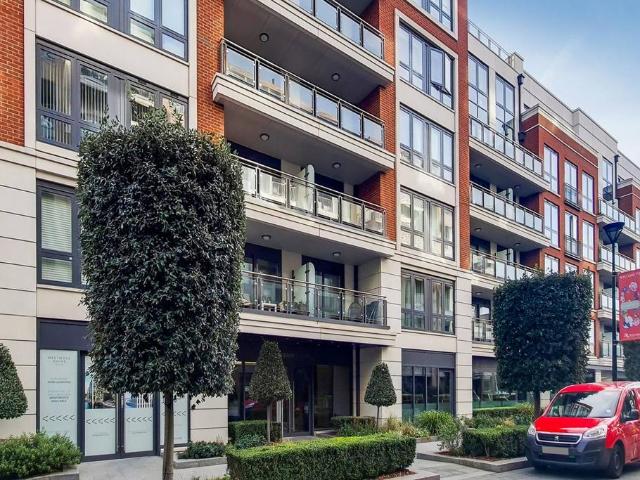 Flat for sale in Greater London