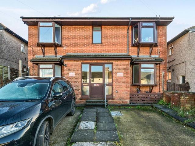 Flat for sale in Chesham