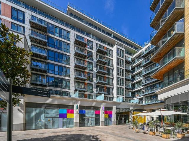 Flat for sale in London Borough of Ealing, Greater London