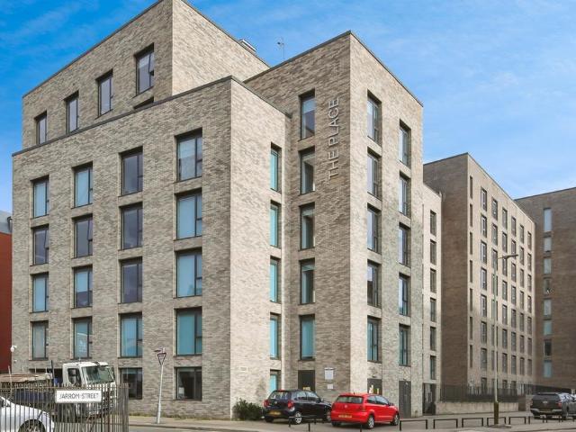 Flat for sale in Bede Island, Old Wharf