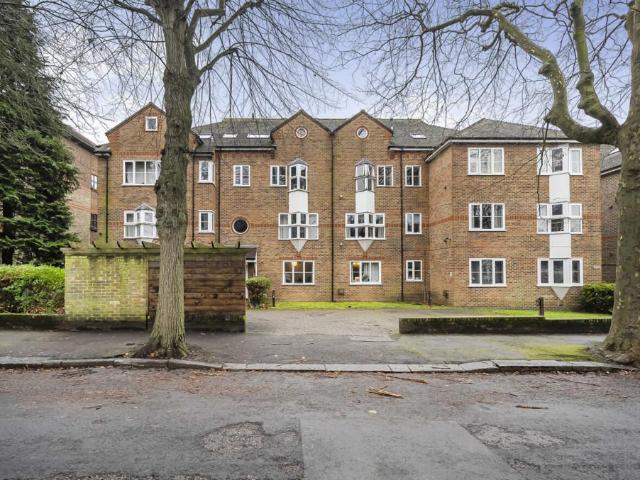 Flat for sale in Greater London