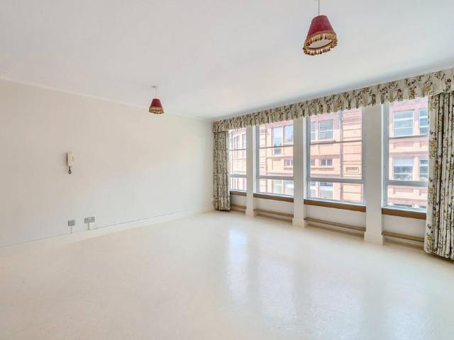 Flat for sale in Westminster, Victoria