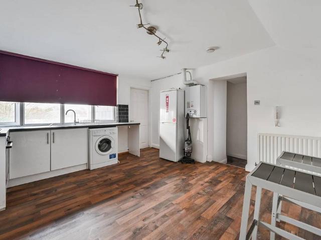 Flat for sale in Thornton Heath, Thornton Heath