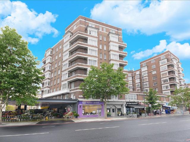 Flat for sale in St. John's Wood, Greater London