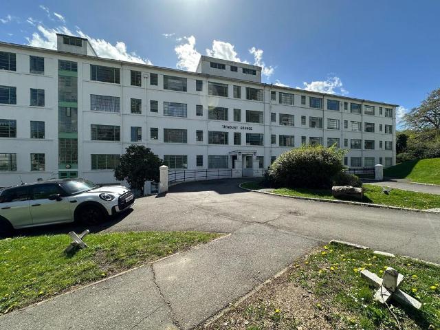 Flat for sale in London Borough of Lewisham, Forest Hill