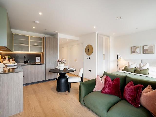 Flat for sale in Sands End, Greater London