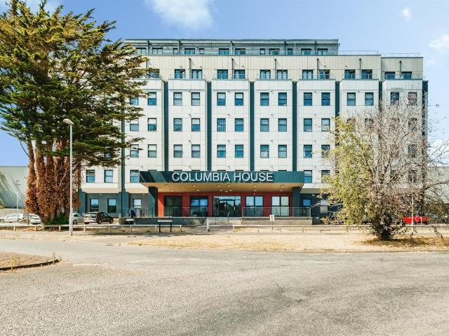 Flat for sale in Worthing, West Sussex