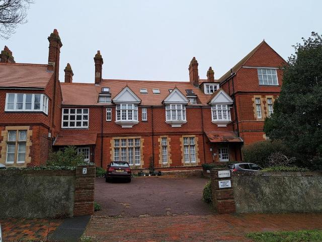 Flat for sale in Eastbourne, East Sussex