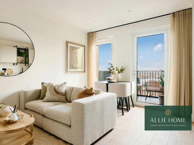 Flat for sale in North Watford