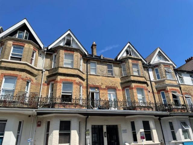 Flat for sale in West Cliff, Bournemouth