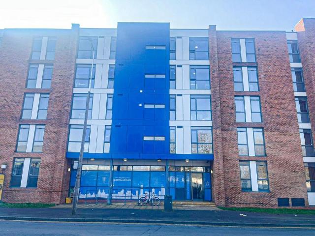 Flat for sale in Calderstones