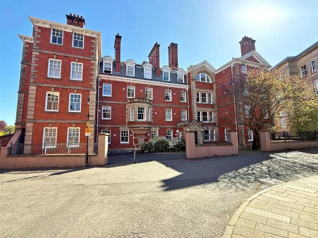 Flat for sale in Frankwell, Shropshire