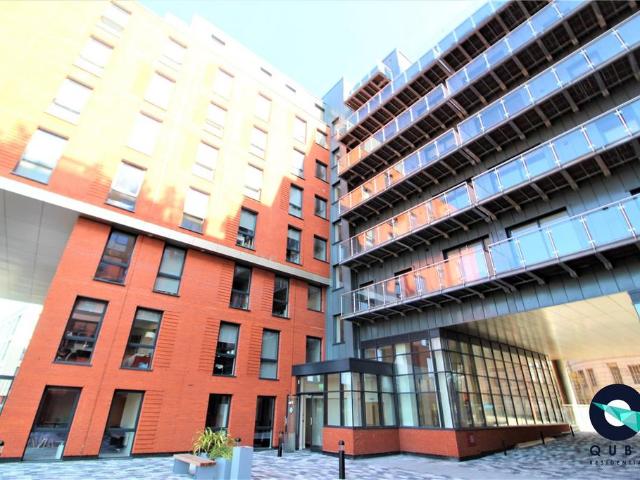Flat for sale in Blackfriars, Salford