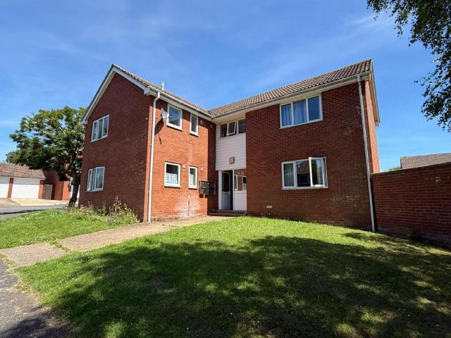 Flat for sale in Diss, Burgh St Peter