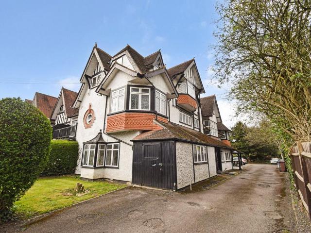 Flat for sale in Swallow, Buckinghamshire