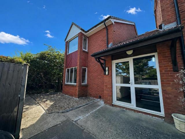 Flat for sale in London Borough of Hillingdon, Greater London