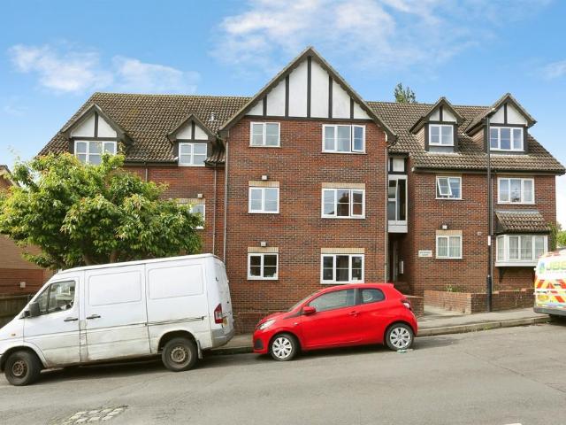 Flat for sale in Hampton Park, City Of Southampton