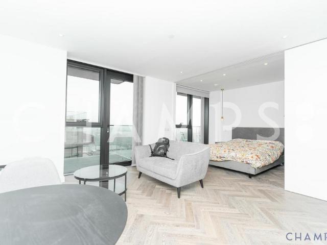 Flat for sale in St. George in the East, Wapping