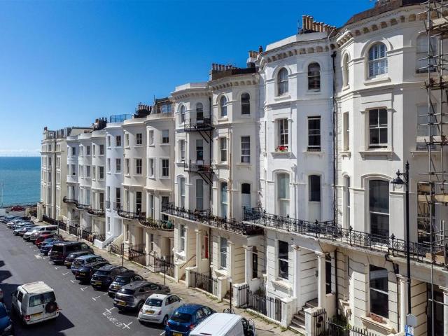 Flat for sale in Kemptown, Brighton & Hove
