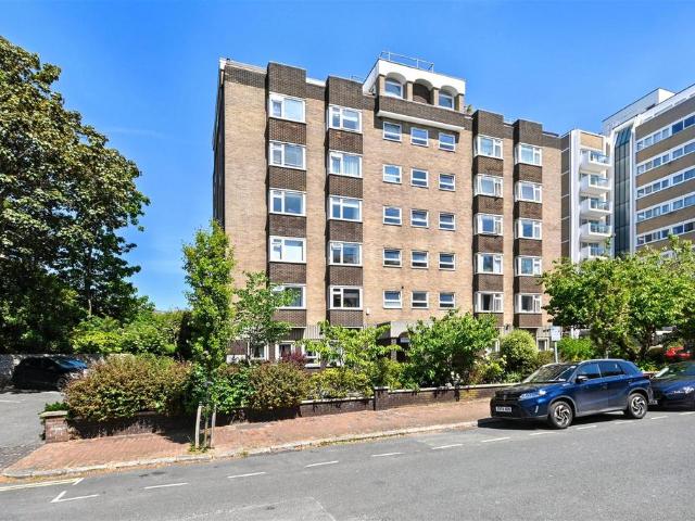 Flat for sale in Eastbourne, East Sussex