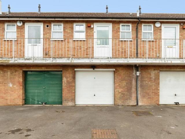 Flat for sale in The Ryde, Fretherne
