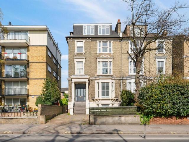 Flat for sale in Belsize Park, Greater London