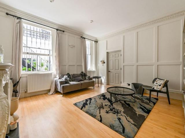 Flat for sale in East Marylebone, Marylebone