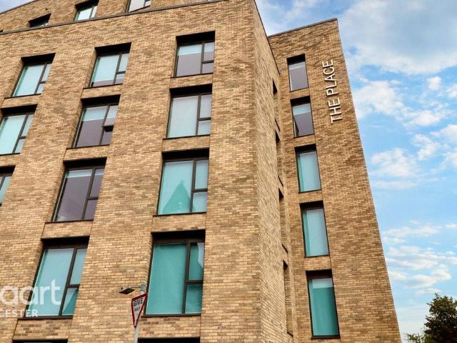 Flat for sale in Bede Island, Old Wharf