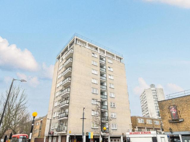 Flat for sale in Elephant and Castle, Greater London