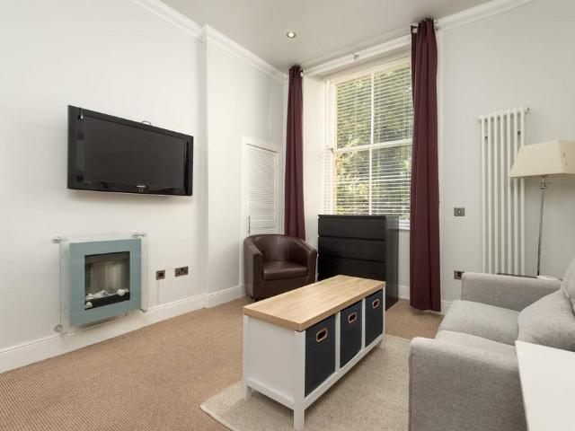 Flat for sale in Comely Bank, City of Edinburgh