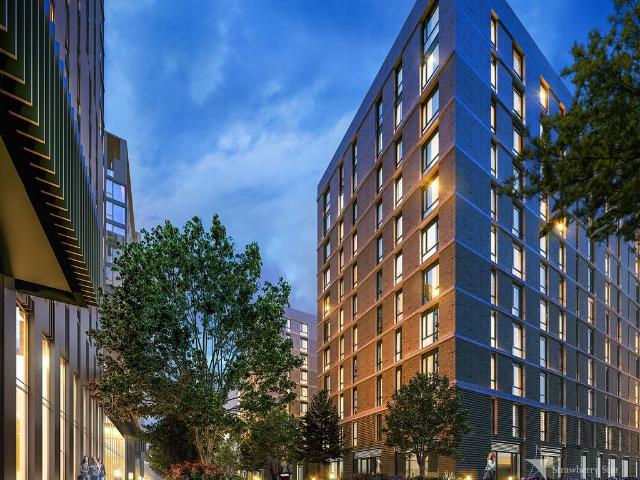 Flat for sale in Spring Park, Luton