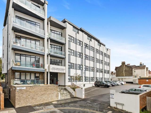 Flat for sale in Aldrington
