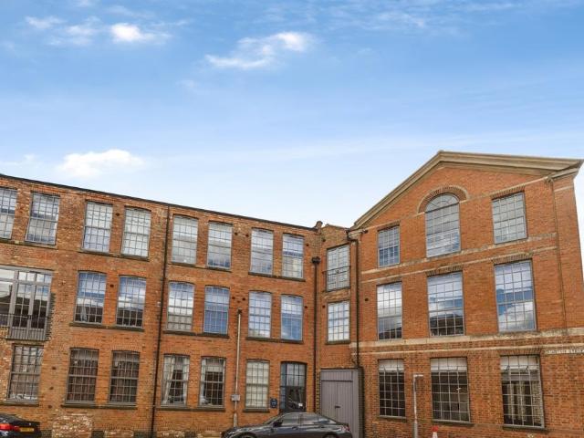 Flat for sale in Semilong, Northampton