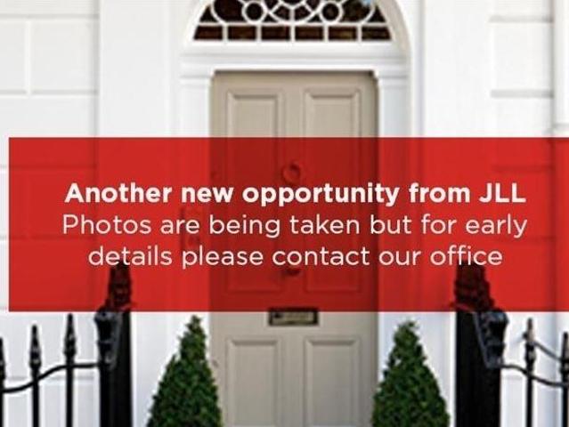 Flat for sale in Canary Wharf, Cat Hill