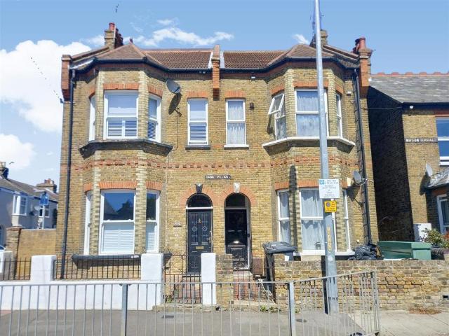 Flat for sale in Mickleburgh Hill, The Bridge