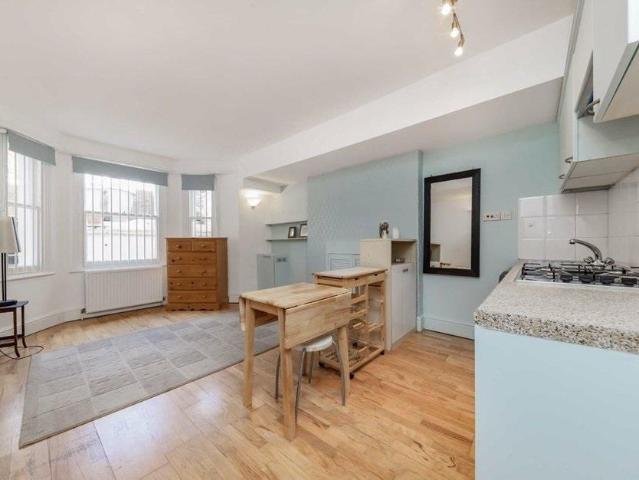 Flat for sale in Kensal Town, Maida Vale