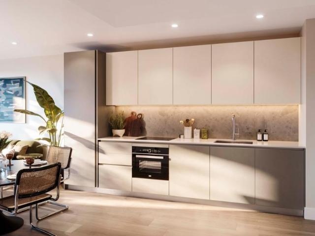 Flat for sale in London Borough of Ealing, Park Royal
