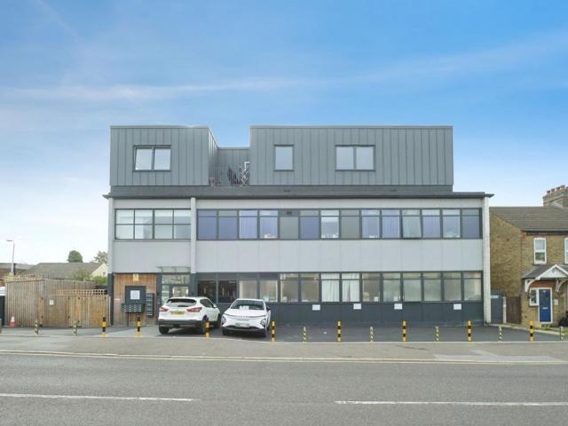 Flat for sale in London Borough of Havering, Greater London