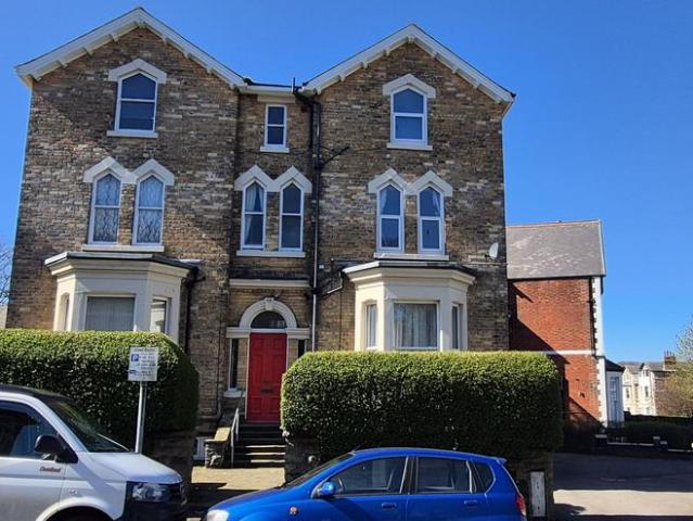 Flat for sale in South Cliff, Kepwick