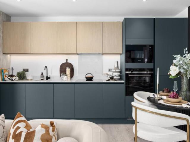 Flat for sale in Greenwich Peninsula, Cat Hill