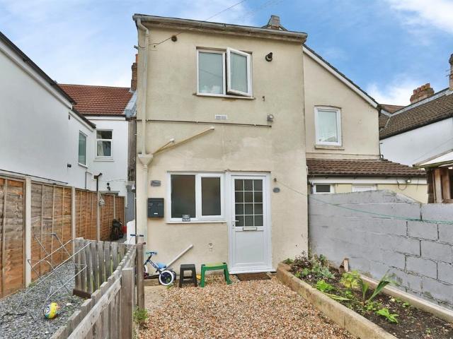 Flat for sale in Boscombe, Bournemouth